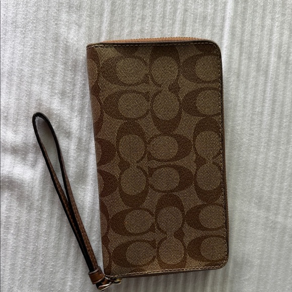Coach Brown Signature Canvas Zip Wristlet - Picture 2 of 12